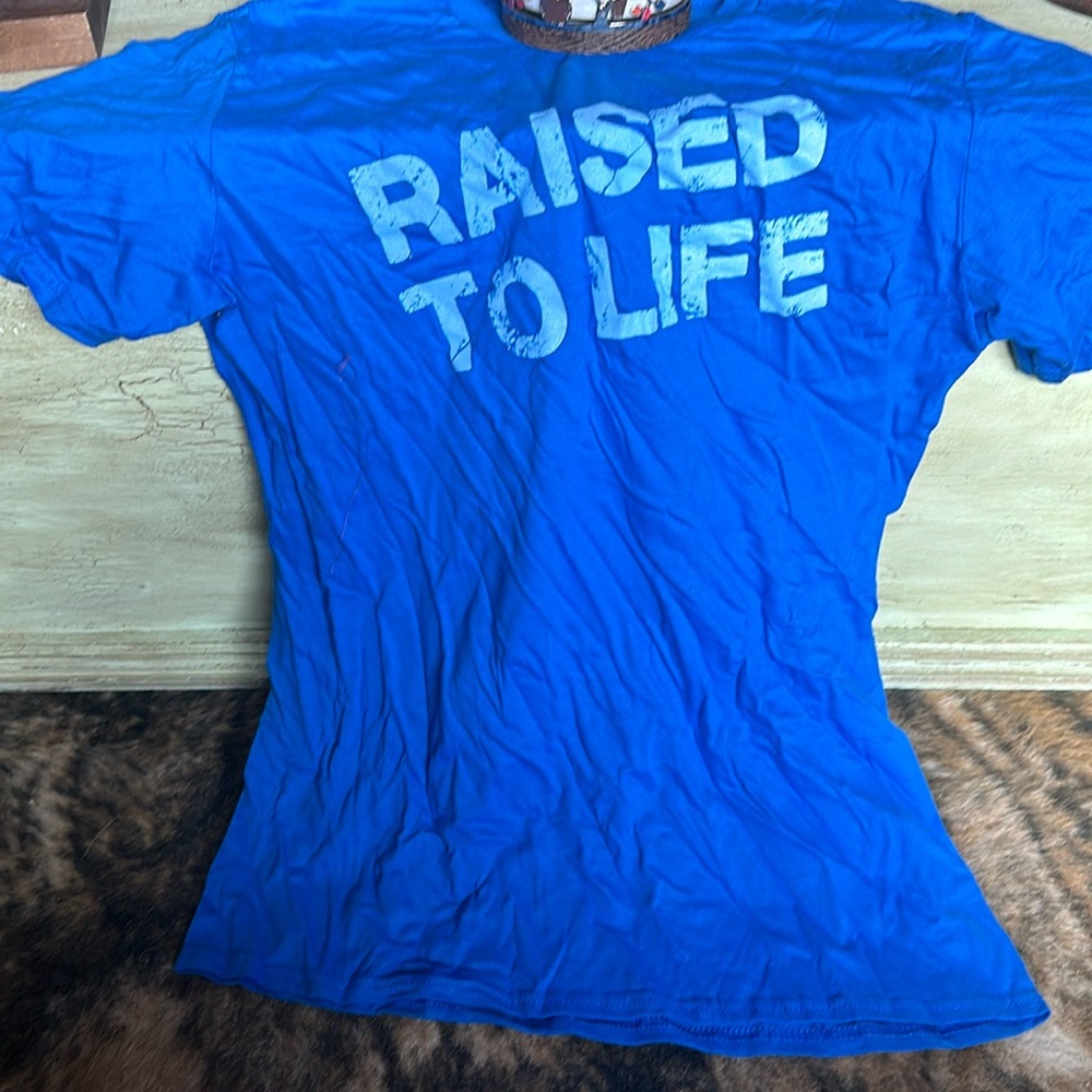 Blue raised to life short sleeve T-shirt good condition never worn